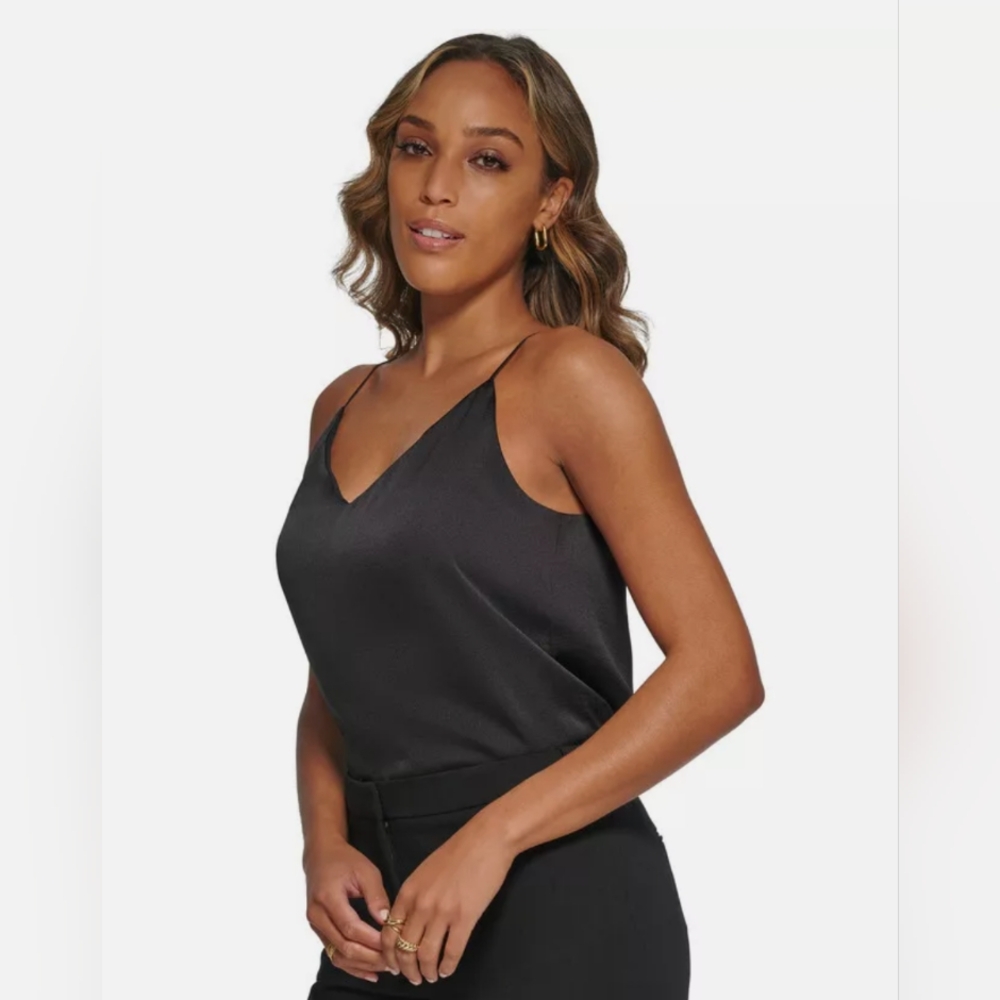 EUC•Calvin KleinV-Neck Elegant Camisole with lining & adjustable straps•Black•XS